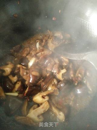 香菇炒肉片的做法步骤：6