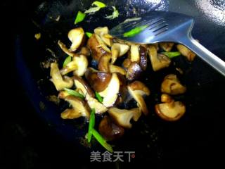 香菇烧油菜的做法步骤：8