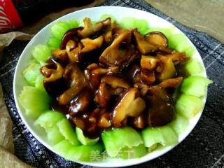 香菇烧油菜的做法步骤：11