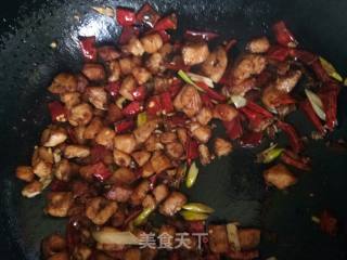 辣子鸡丁的做法步骤：7