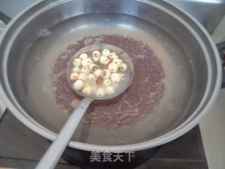 红豆莲子黑米粥的做法步骤：6