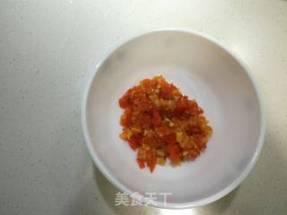 剁椒五花肉卷金针菇的做法步骤：7