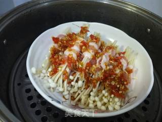 剁椒五花肉卷金针菇的做法步骤：12
