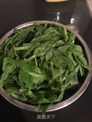 超简单豌豆尖汤的做法步骤：4