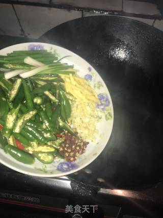尖椒炝炒茶树菇的做法步骤：8