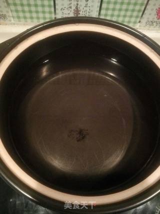 简单砂锅面的做法步骤：1