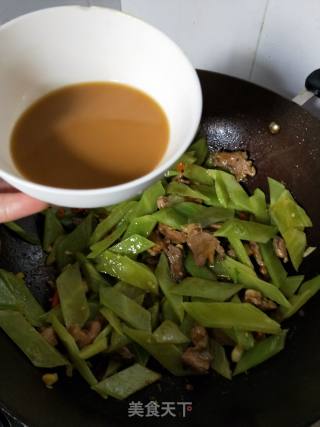 莴笋小炒肉的做法步骤：8
