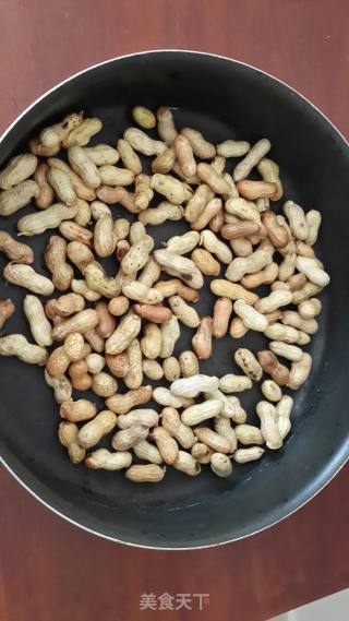 烤带皮花生的做法步骤：2