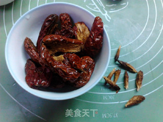 黑色牛肉汤的做法步骤：2