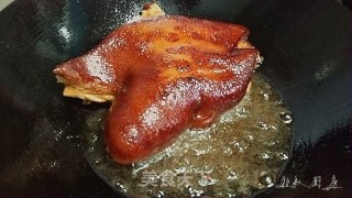 椒豉肘子的做法步骤：4