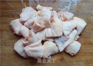 香菇蒸鸡翅的做法步骤：2