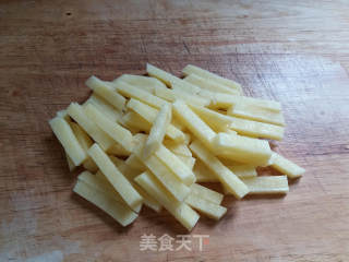 椒盐土豆虾的做法步骤：2