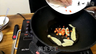 点火！DIY东北风味~热！辣！鲜！香！白菜炖粉条~庄青山的做法步骤：7