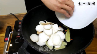 点火！DIY东北风味~热！辣！鲜！香！白菜炖粉条~庄青山的做法步骤：8