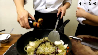 点火！DIY东北风味~热！辣！鲜！香！白菜炖粉条~庄青山的做法步骤：12