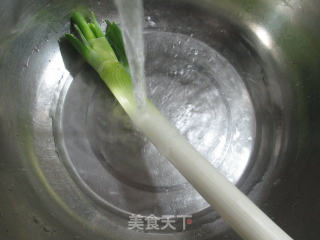 大葱炒牛筋的做法步骤：2