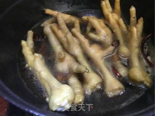 酱香鸡爪的做法步骤：3