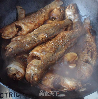 红烧野生鲈鱼的做法步骤：7