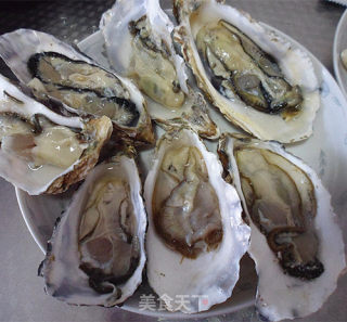 蒜蓉粉丝蒸生蚝的做法步骤：2
