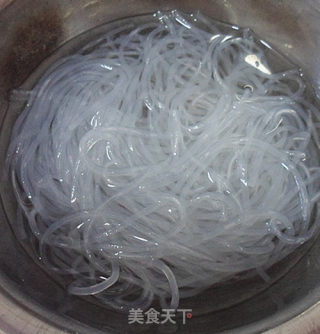 蒜蓉粉丝蒸生蚝的做法步骤：5