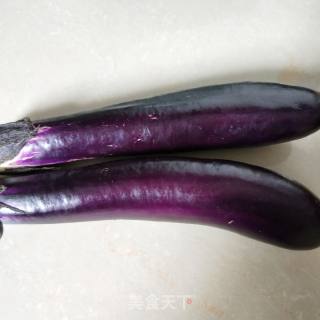 鱼香茄子的做法步骤：1