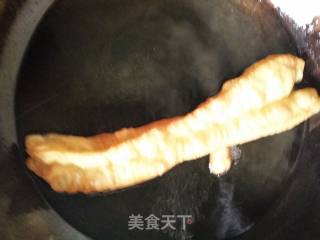 油条的做法步骤：4