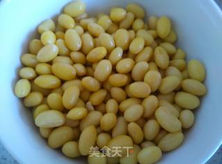 秋葵黄豆的做法步骤：1