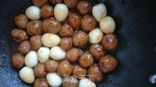 红烧肉圆鹌鹑蛋的做法步骤：6