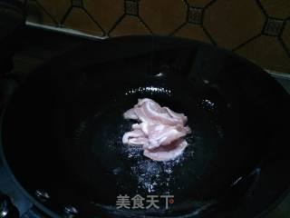 青椒炒肉的做法步骤：2