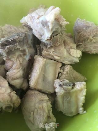 红烧排骨的做法步骤：2