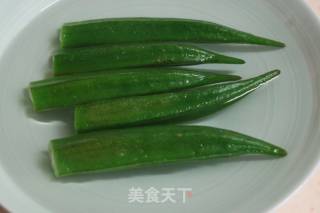 秋葵炒鸡蛋的做法步骤：4