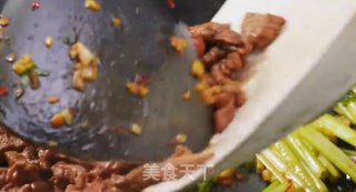三招、教你炒出又滑又嫩牛肉丝的做法步骤：8
