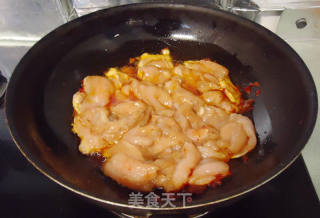 豆瓣酱炒蒜苔鸡胸肉的做法步骤：5