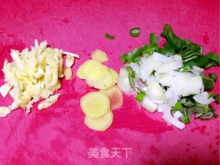 干煸小泥鳅鱼的做法步骤：2