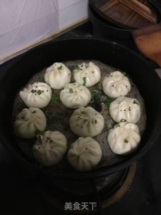 色香诱人的生煎包的做法步骤：13