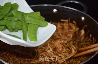 豌豆荚焖面的做法步骤：7