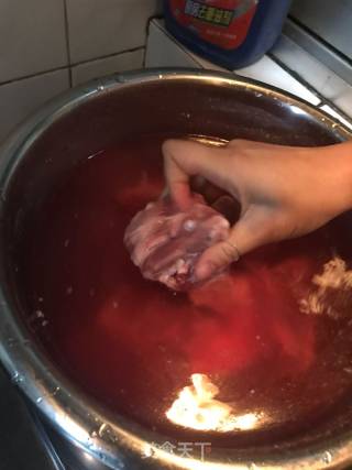 比饭店好吃一万倍的“炖羊蝎子”的做法步骤：1