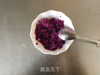 紫薯肉松吐司卷的做法步骤：2