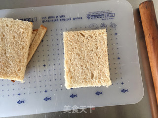 紫薯肉松吐司卷的做法步骤：4