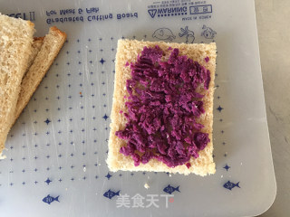 紫薯肉松吐司卷的做法步骤：5