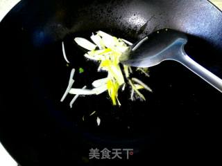 青椒鸡丝的做法步骤：7