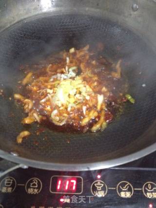 鱼香肉丝炒面的做法步骤：9