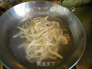 手擀面的做法步骤：7