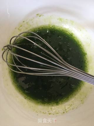 菠菜戚风蛋糕（后蛋法）的做法步骤：2