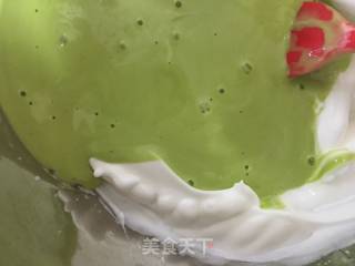 菠菜戚风蛋糕（后蛋法）的做法步骤：12
