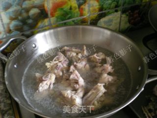 鸡骨架炖土豆的做法步骤：3