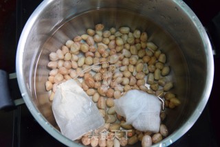 茶香花生拌藕的做法步骤：4