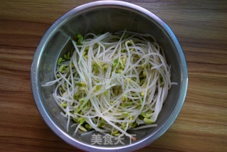 木耳炒豆芽的做法步骤：5