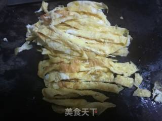 凉拌菜一一蛋丝拌韭菜的做法步骤：6