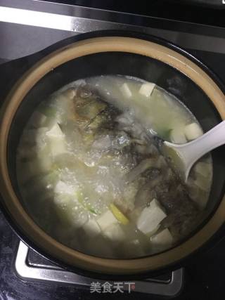 鲫鱼豆腐汤的做法步骤：2